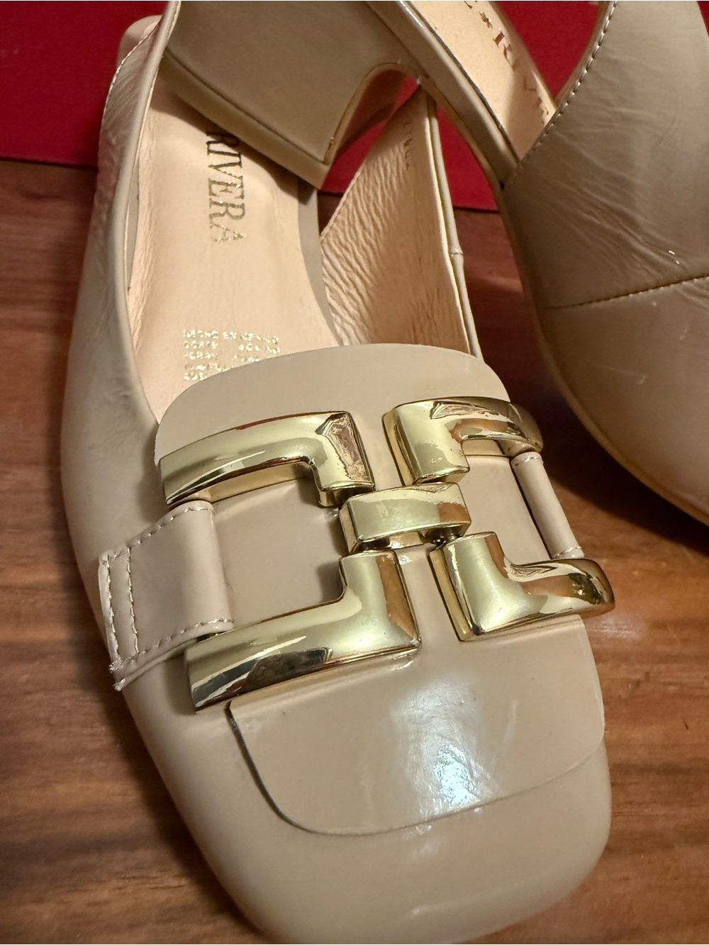 Nude Patent Slingback Block Heel with Gold Chain Accent size 8 - Picture 5 of 12